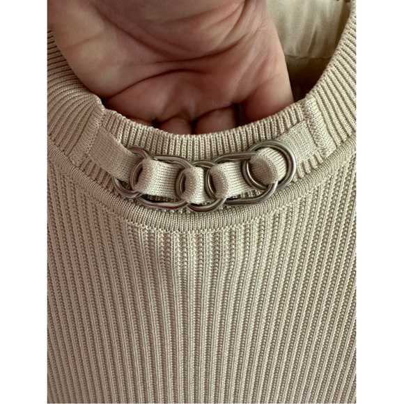 NWOT HERMES GORGEOUS RIBBED DRESS. TAN COLOR. SIZE 34. - Picture 6 of 8